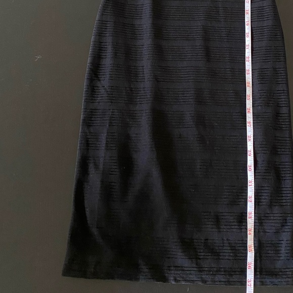 ❗️New with Tags❗️ Forever 21 Body-Con Dress - Picture 9 of 9